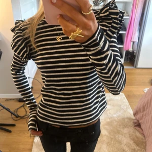 Randig topp - Super söt långärmad topp perfekt nu till hösten🩷🩷
