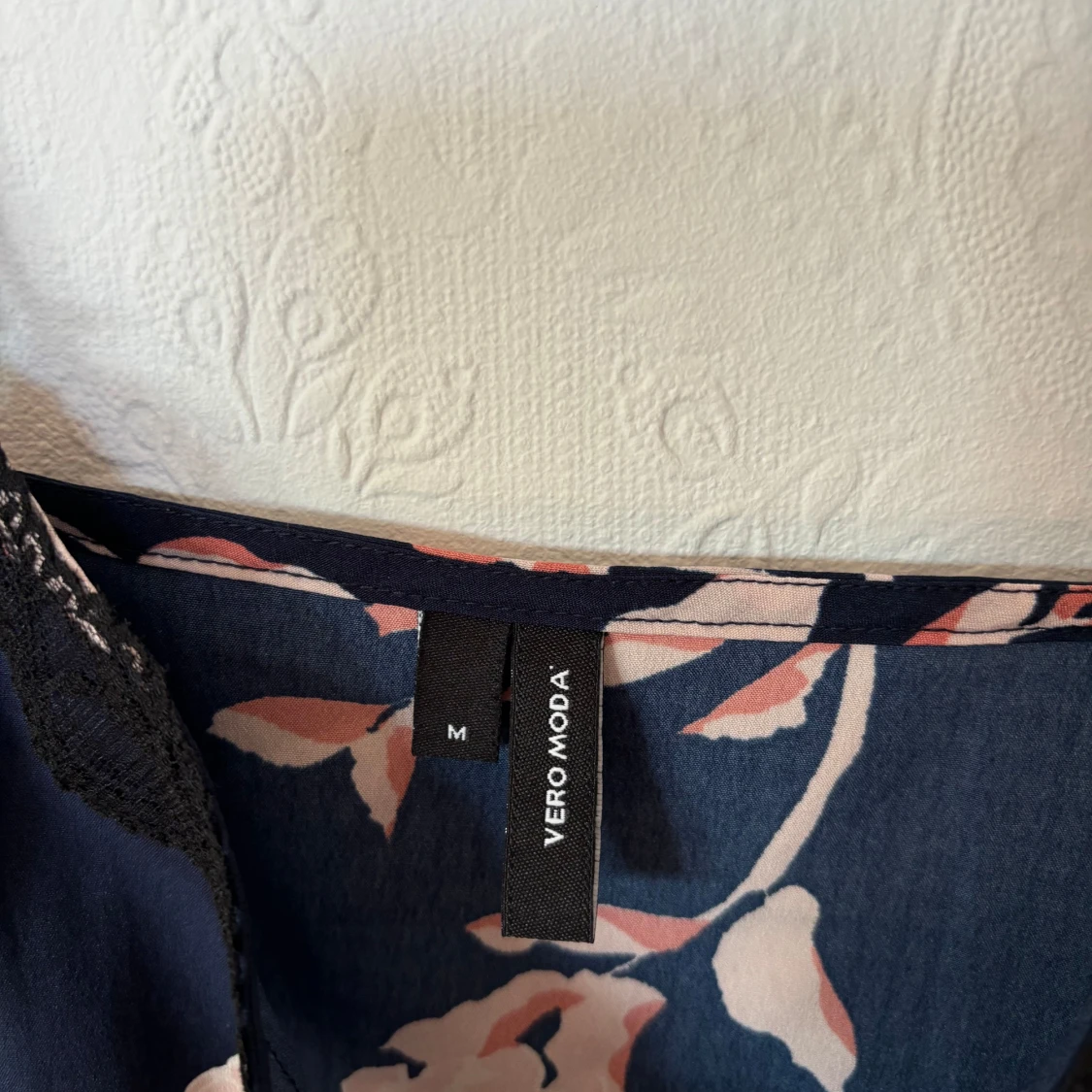 Mönstrad Spetslinne - 93