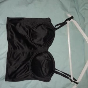 Svart topp  - Fin svart topp