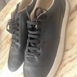 Finskor Stl 42 - Fint skick! 