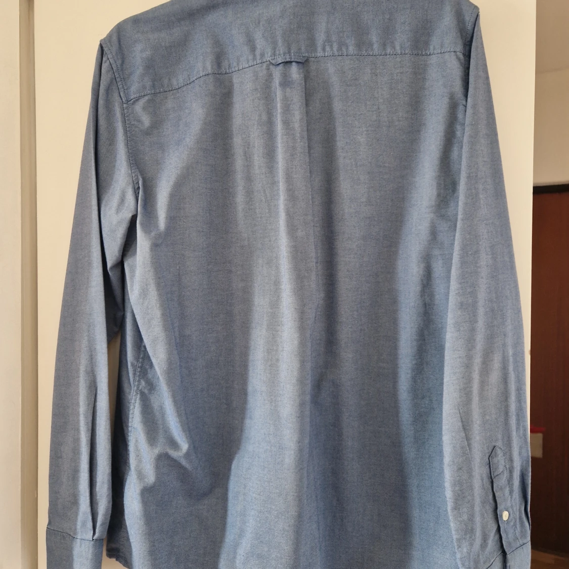 Blå skjorta från GANT - 90