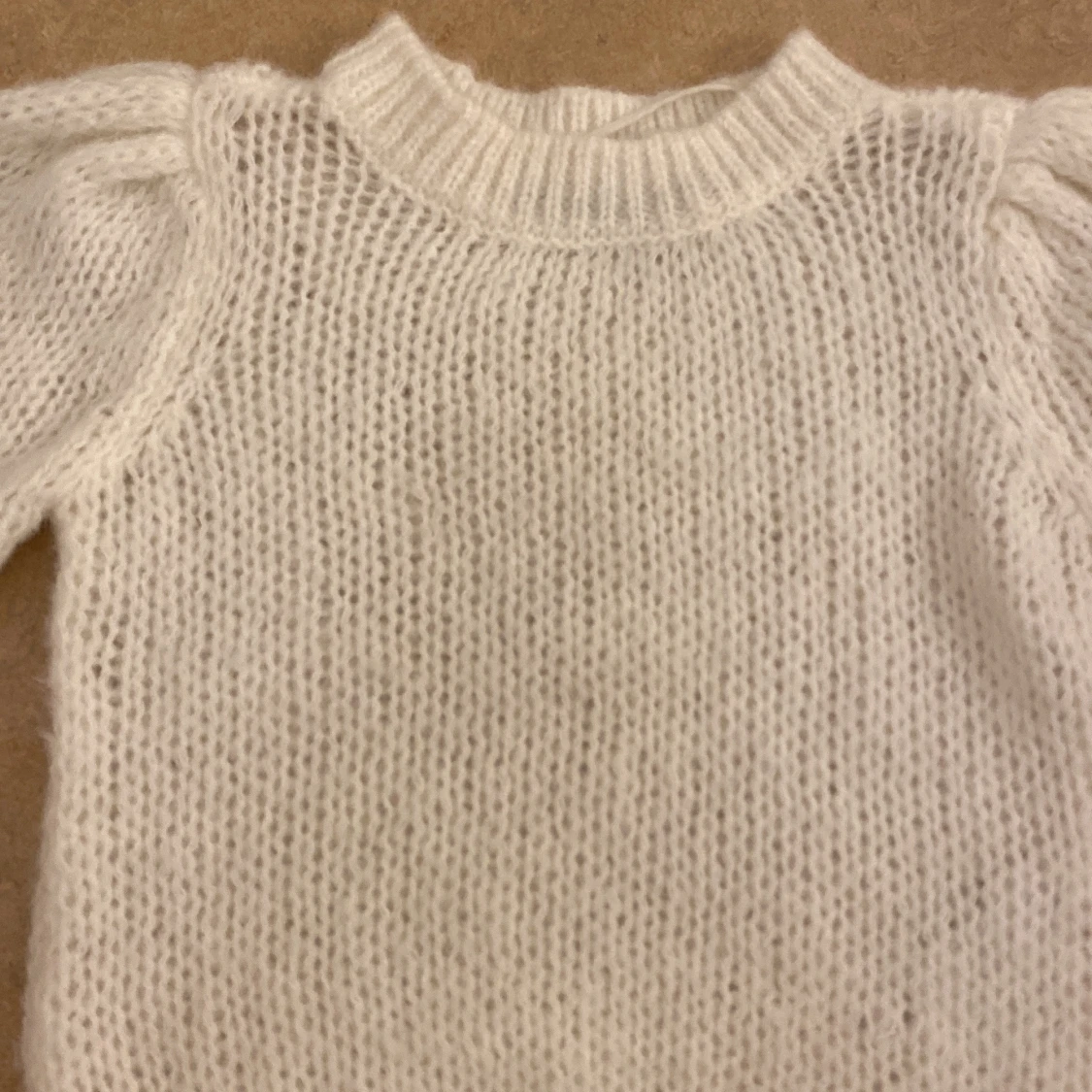 Vit stickad tröja - 90