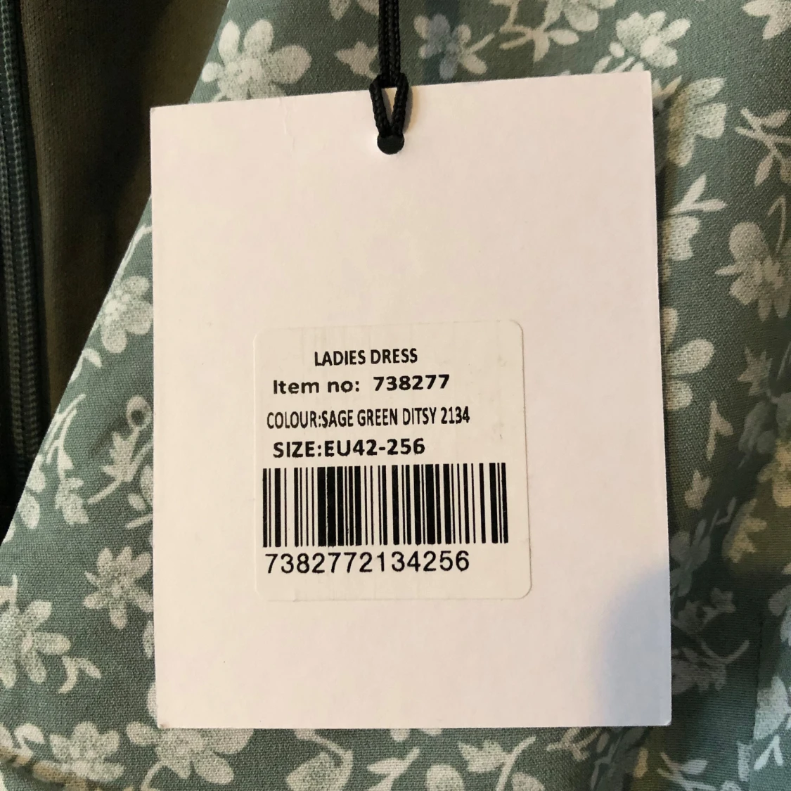 Salviagrön blommig klänning - 90