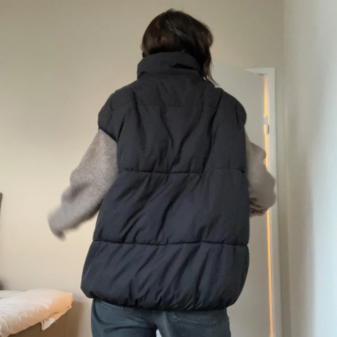 Svart dunväst - 91