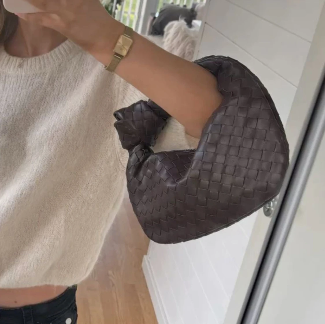 Vävd / flätad brun väska  - 90