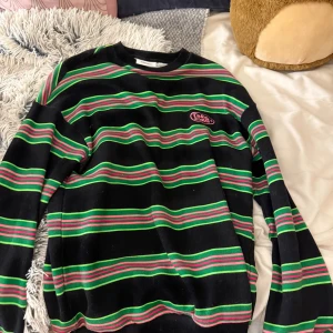 Tjocktröja från junkyard - Oversized, så lite större passform (: