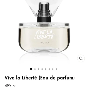Hickap parfym - Vive la liberte parfym från hickap, 50 ml. Lite använd. Har tyvärr inte kvar lådan den kommer i. Använd gärna köp nu🫶🏼