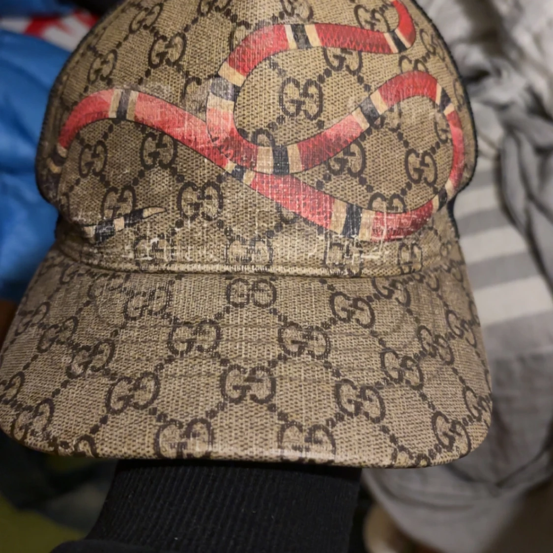 gucci keps Beige med ormmönster 