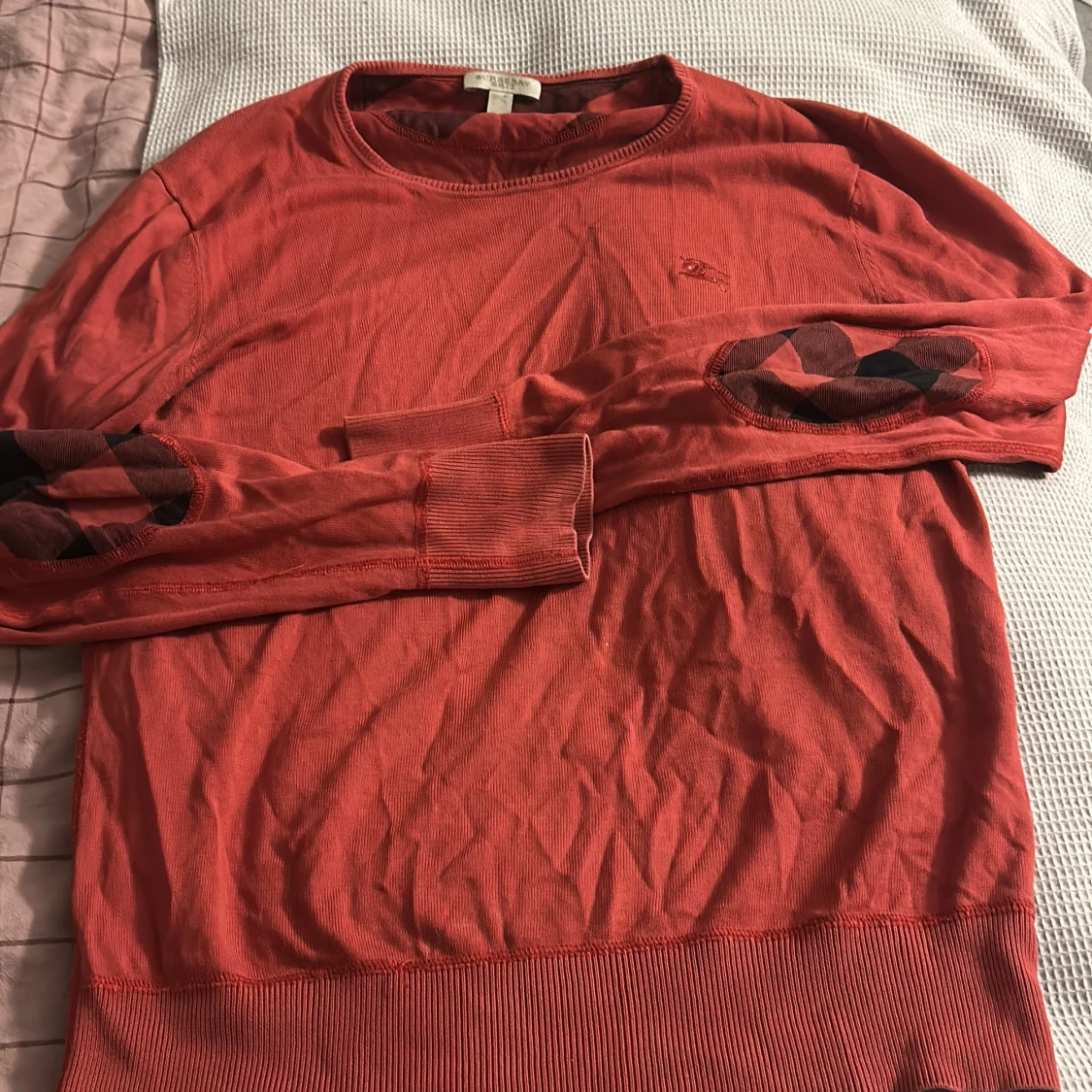 Röd tröja från Burberry