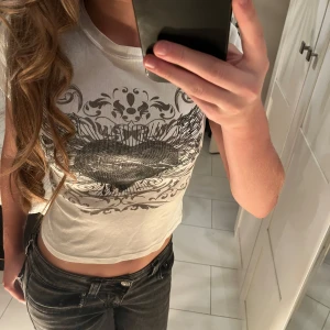Vit graphic t-shirt  - Söt vit graphic t-shirt🤍
