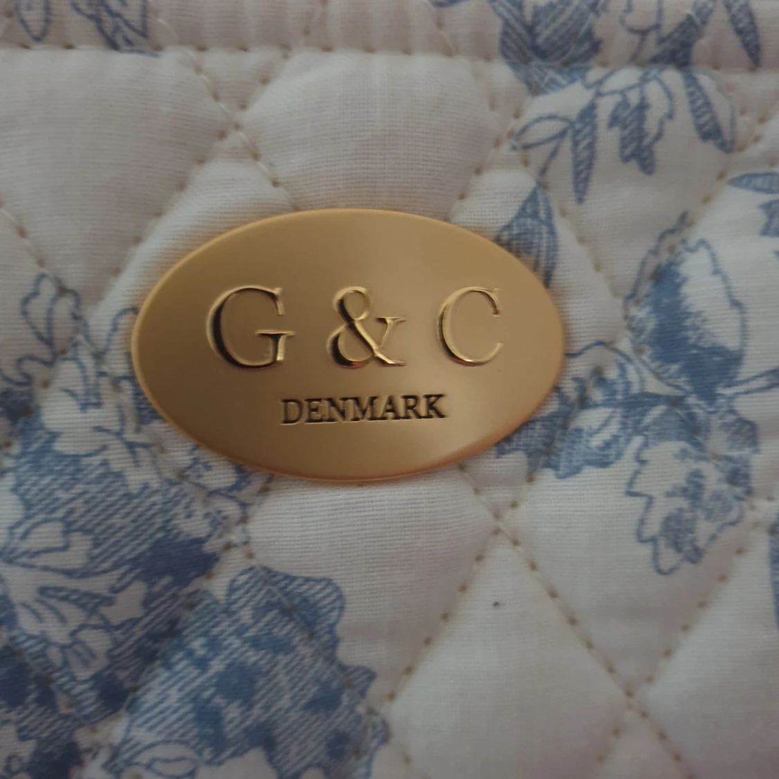 Quiltad blommig väska från G&C Denmark - 2