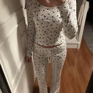 Pyjamas - Pyjamas från nelly, str xs, helt ny med lappar kvar