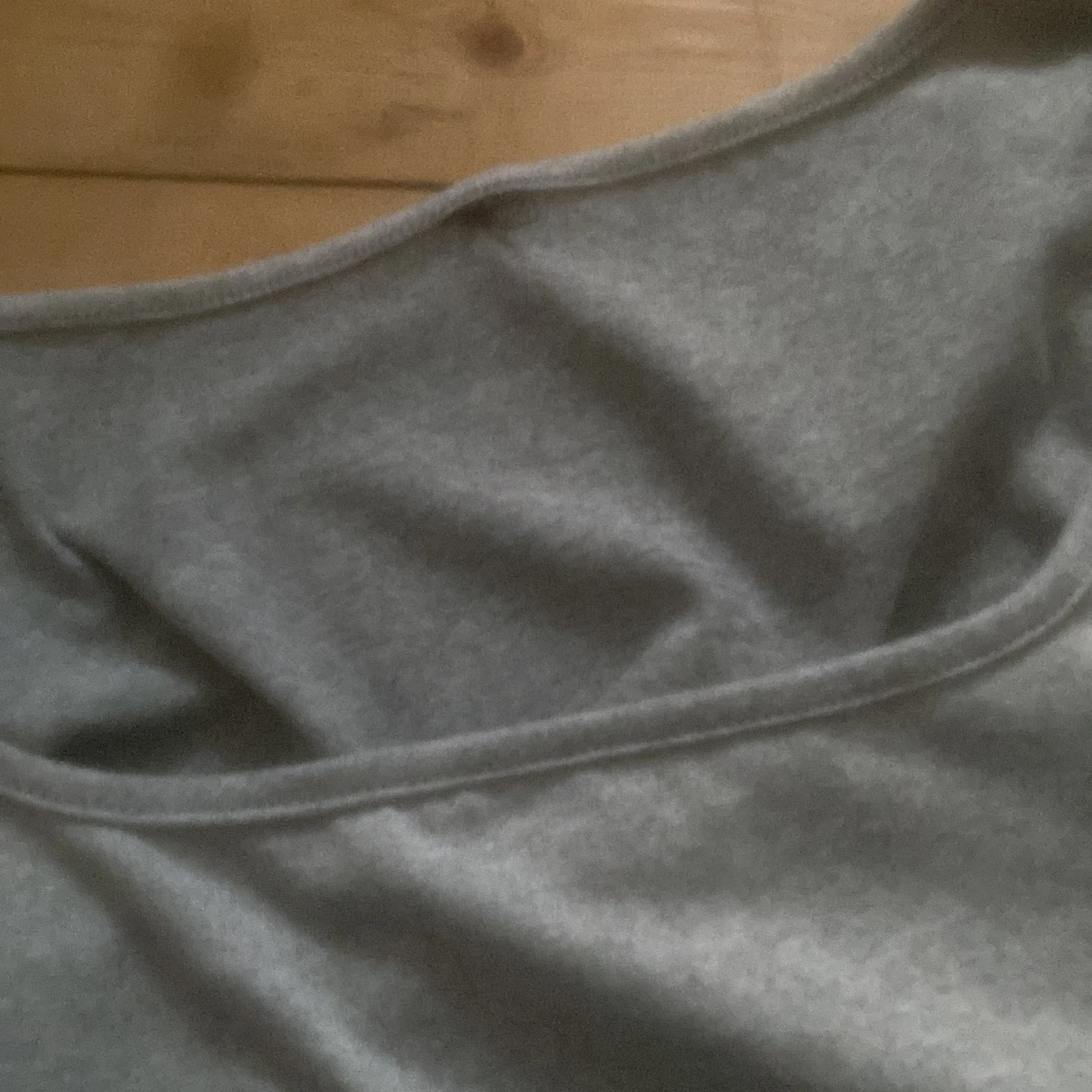 Grå långärmad topp - 91