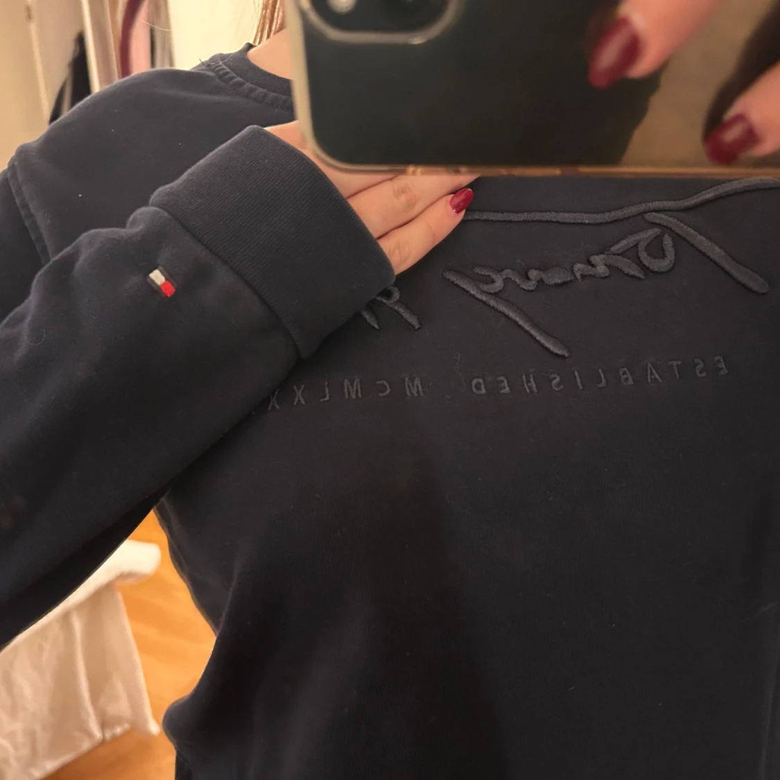 Marinblå tröja från Tommy Hilfiger - 91