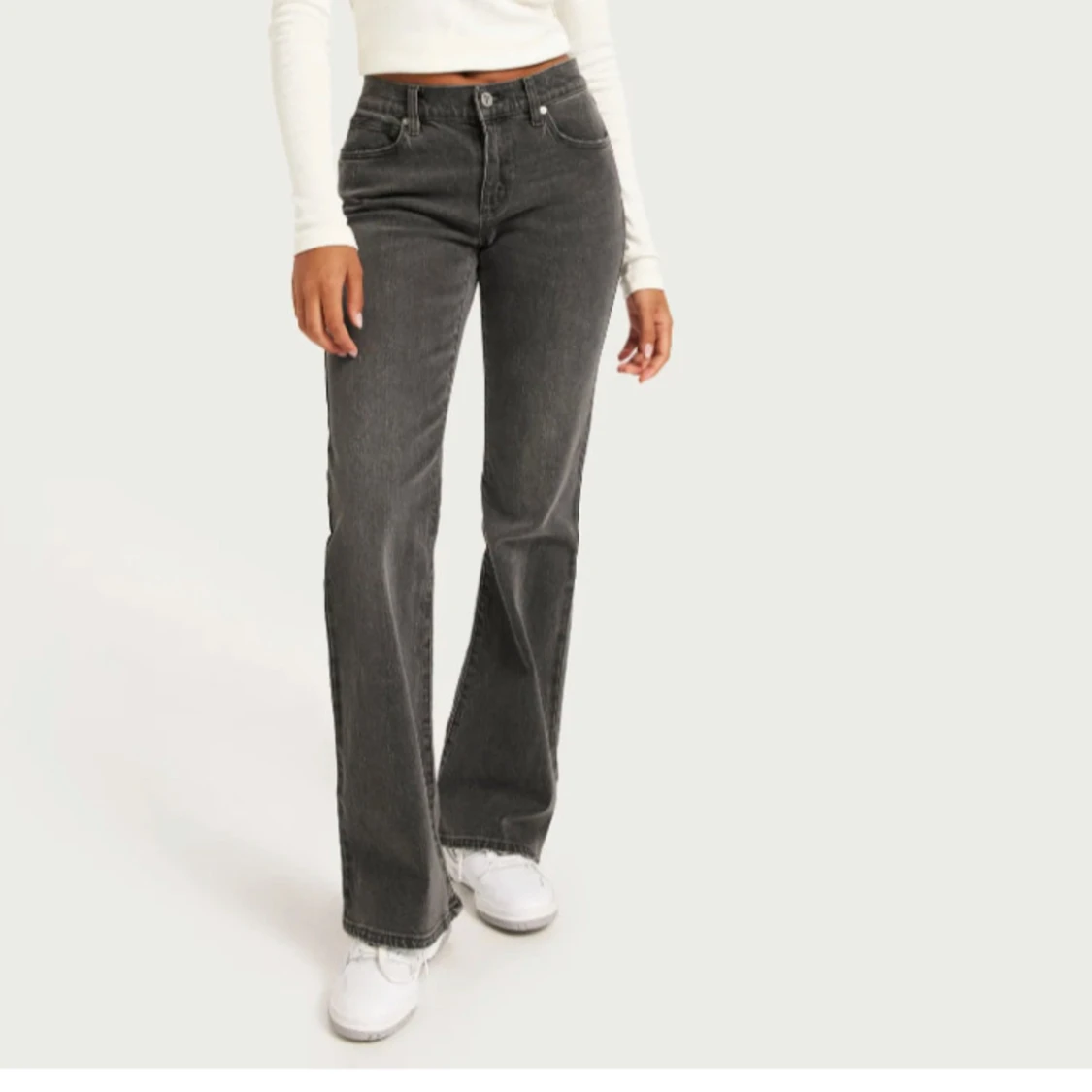 Svarta bootcut jeans
