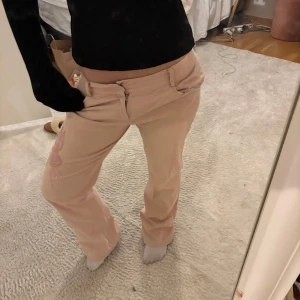 Rosa jeans - Jätte cola och snygga rosa jeans!!