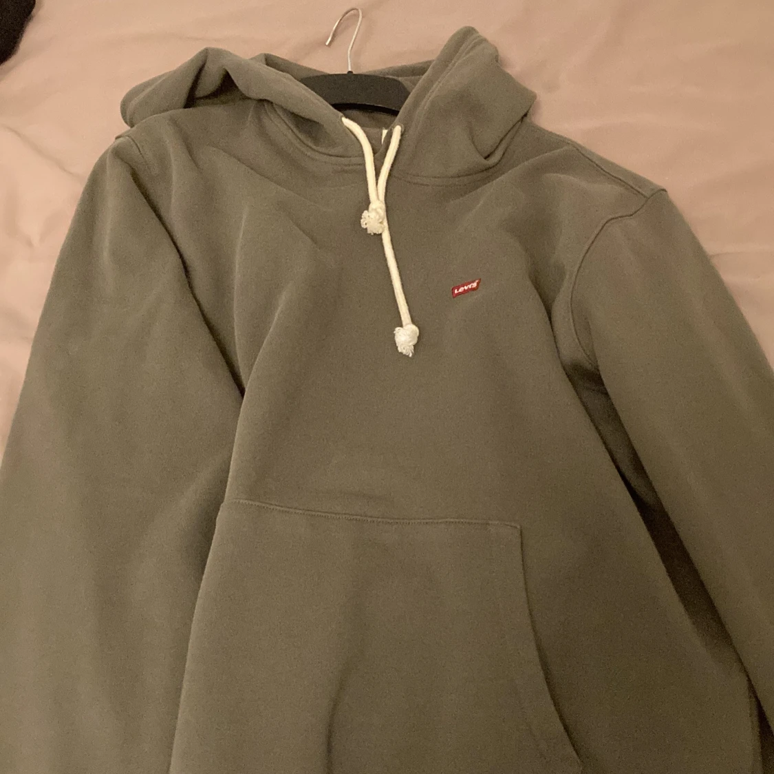 Grön hoodie från Levi's - 1