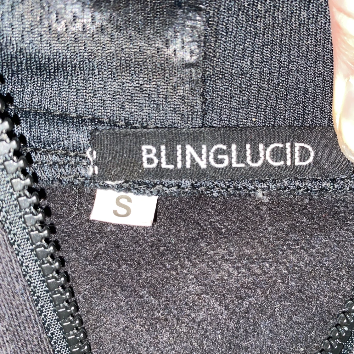 Svart hoodie från Blinglucid - 92