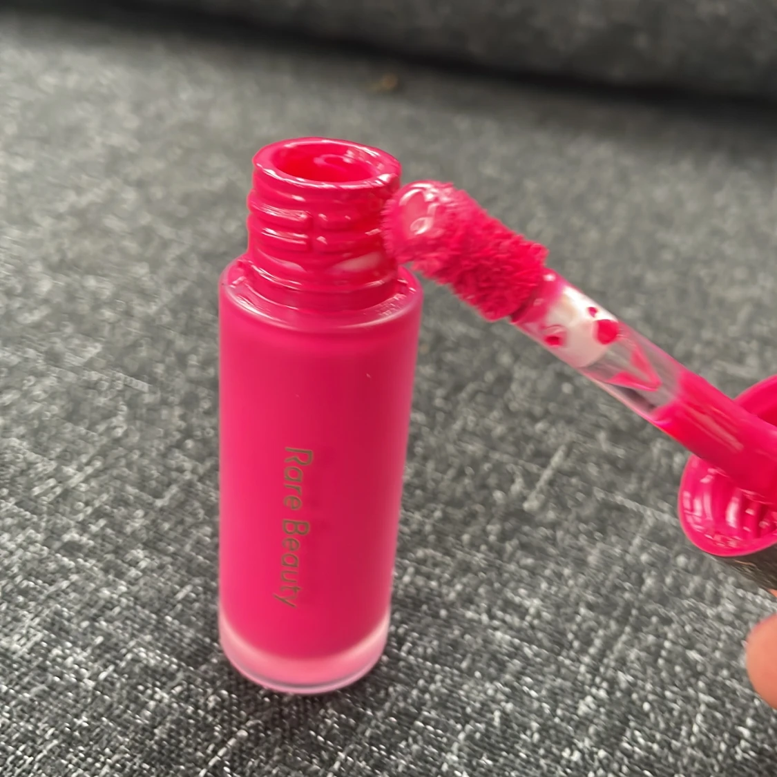 Blush från Rare Beauty - 91