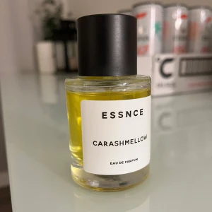 ESSNCE Carashmellow - knappt använd 😇