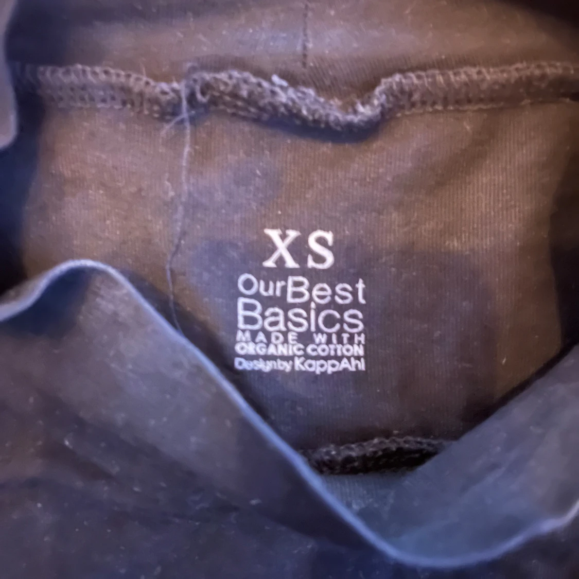 Svart långärmad tröja från KappAhl - 90