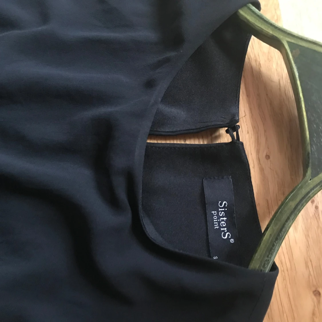 Svart långklänning från Sisters Point - 90