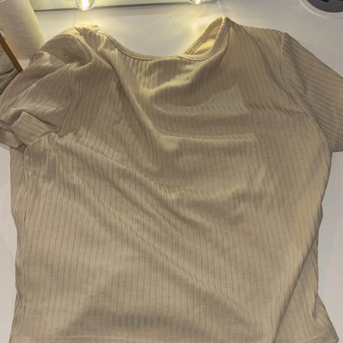 Beige ribbad T-shirt  från Lindex - 90