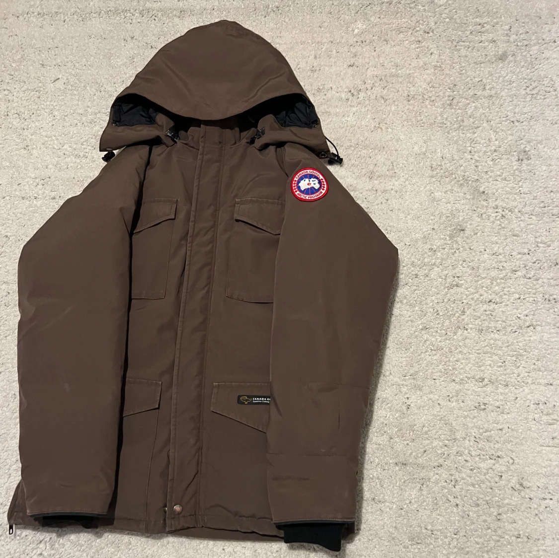 Canada Goose jacka - 90