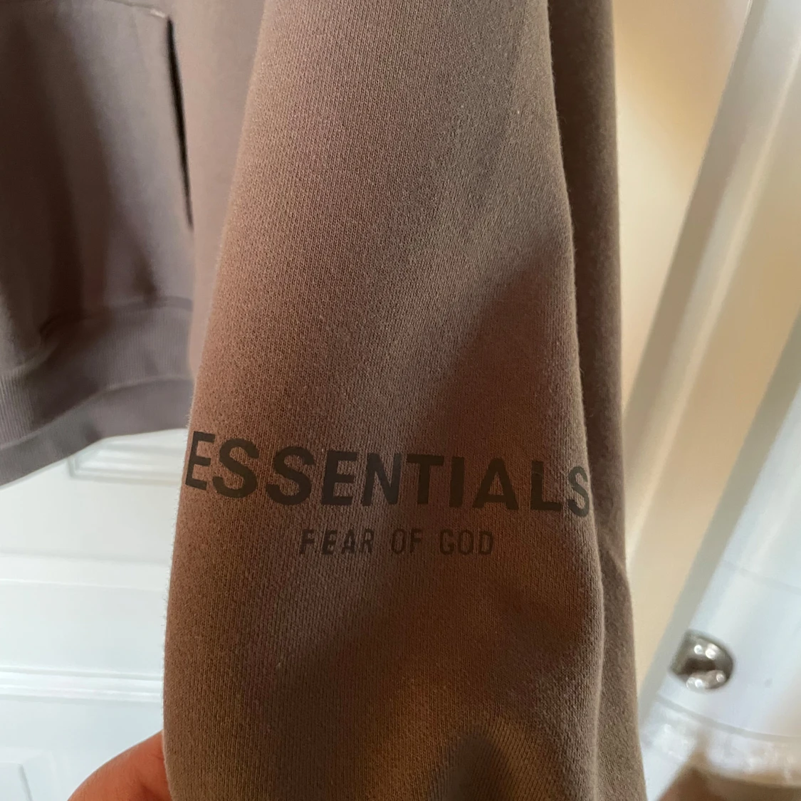 Brun hoodie från Essentials - 90