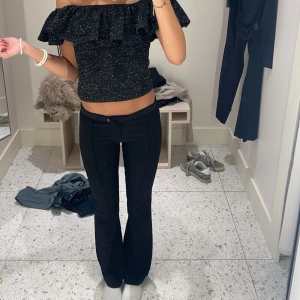 Kostymbyxor - Säljer mina jätte fina kostymbyxor då de är lite för korta för mig!❤️ Har endast använts en gång