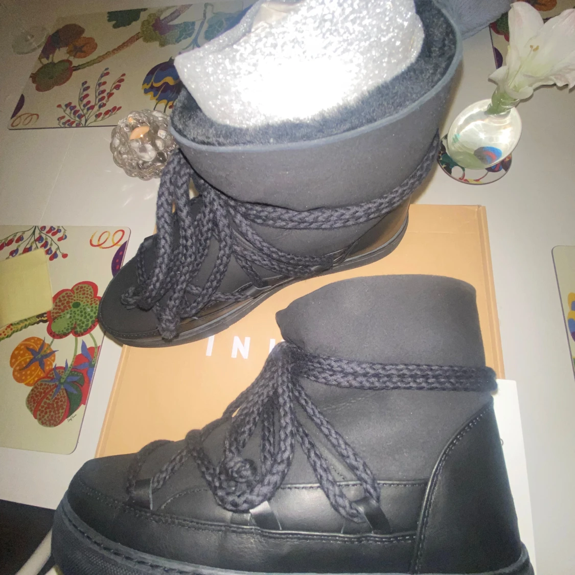 Oanvända Svarta boots från Inuikii - 93