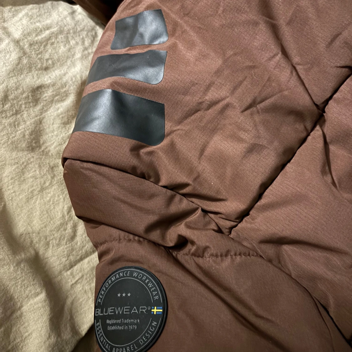 Brun pufferjacka från Bluewear - 92