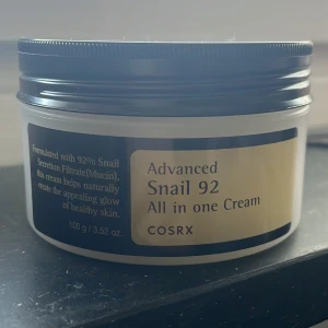 Snigelsläm kräm  - Säljer denna krämen som inte ens har öppnats. Köpte den när jag inte ens behövde den, råkat slänga förpackningen men den är helt ny. 