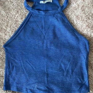 Topp - Fin blå topp i mycket bra skick💕 skriv vid frågor!