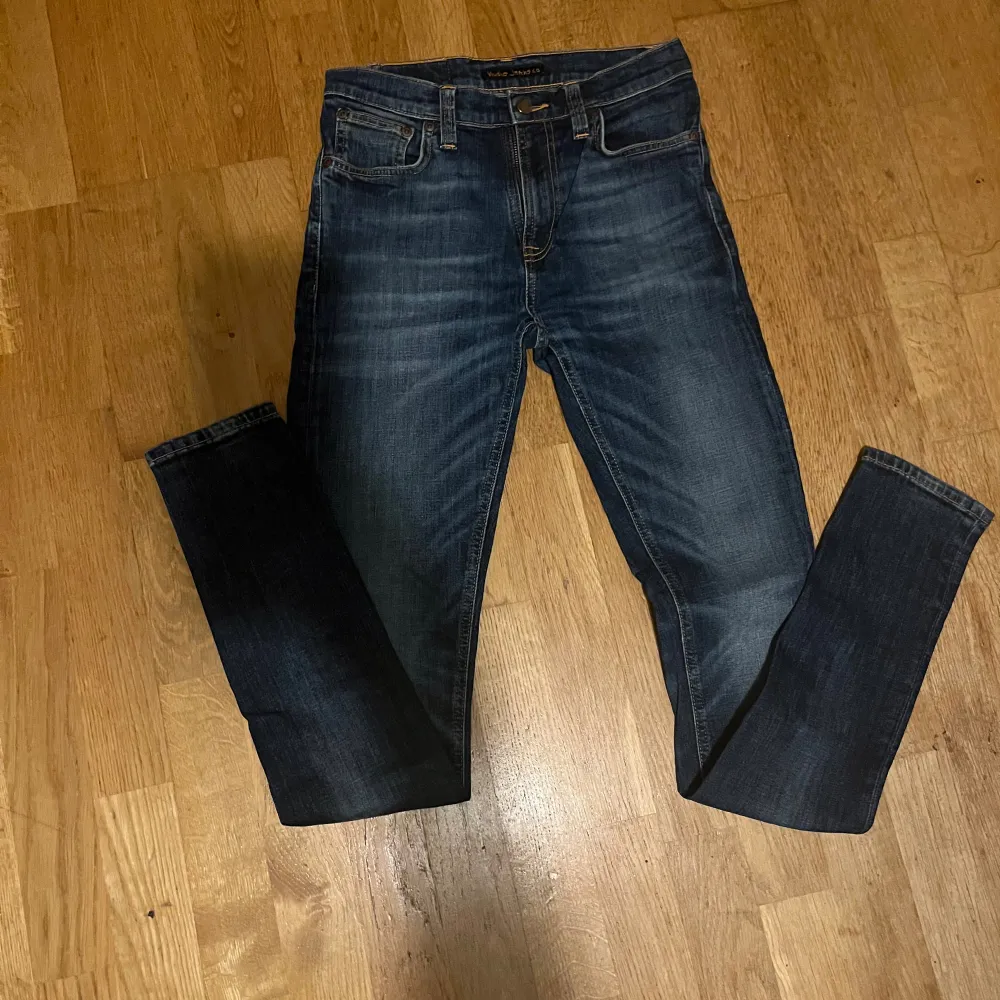 Tja säljer nu mina riktigt snygga nudie jeans pga för stora. Storleken hittar ni på bilderna. Undrar du något är de bara o skriva. Pris kan diskuteras vid snabb affär, skicket är 10/10!!. Jeans & Byxor.