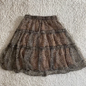 Kjol - Jätte bara skick, har aldrig använt den