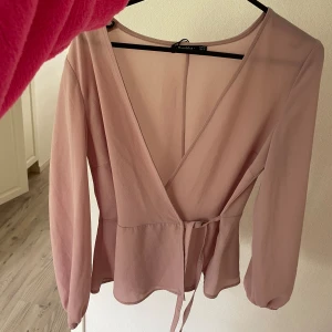 Blus  - Kommer inte till användning. Så fin❤️