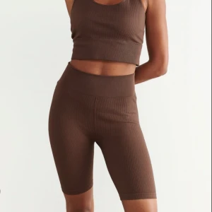Bikershorts - Bikershorts från Gina, aldrig använda!!! Så fina på, går att dra upp så att de blir kortare också. 