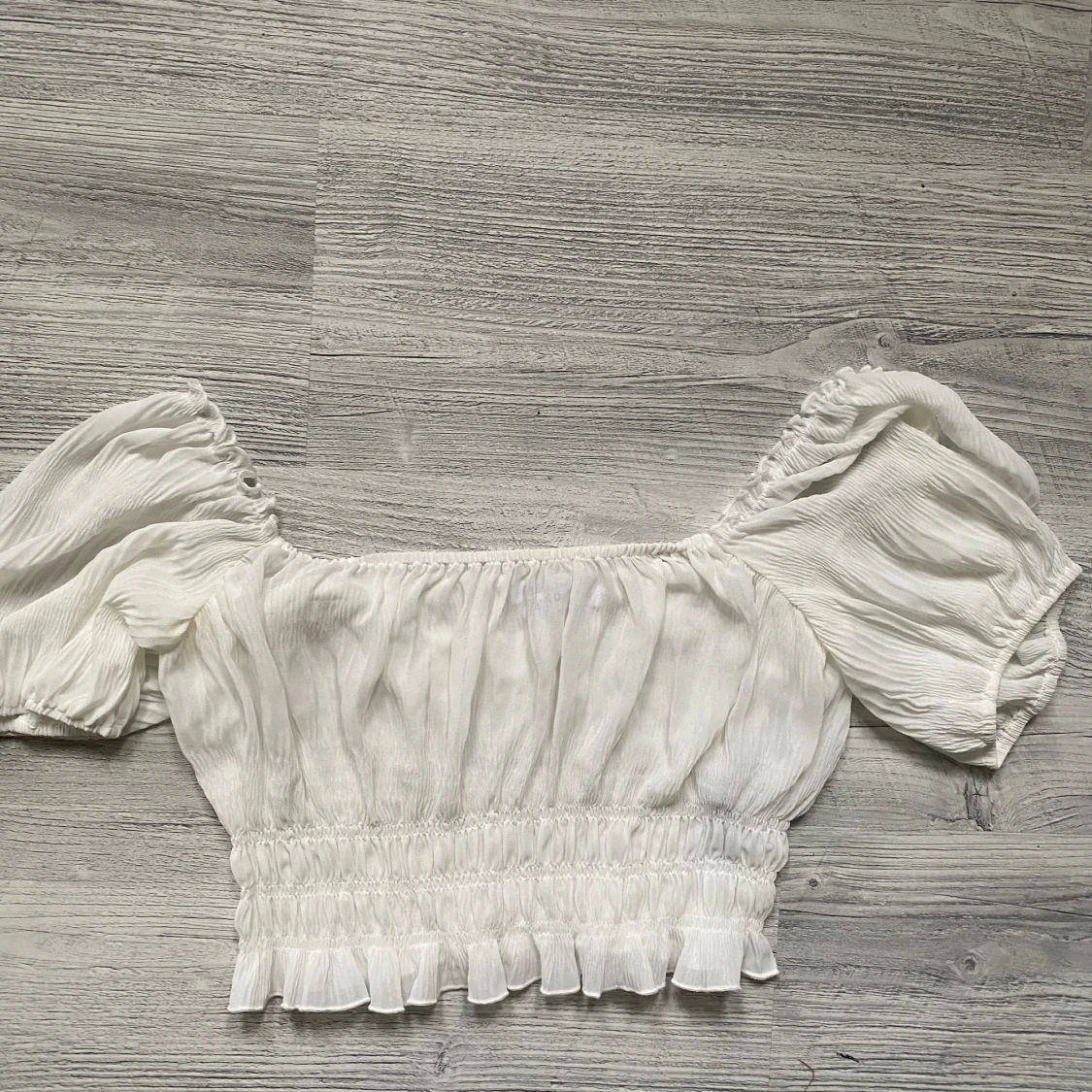 Vit off shoulder topp 