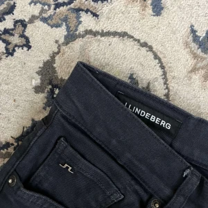 Jeans - Mycket bra skick nästan aldrig andvönda