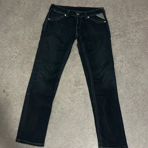 Old School Replay jeans - Jag tycker om de mycket de är lite men bara lite skinny annars är de perfekt 