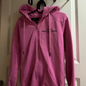Peak hoodie - Peak hoodie i stl S 200
