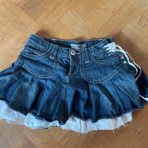 Fin kjol - Bra skick🤍 köpt för 520