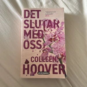 It ends with us  - Säljer denna bok, ny pris 119kr säljer för 80kr❤️