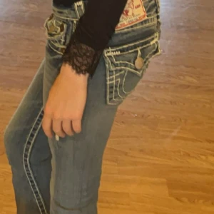 INTRESSEKOLL - INTRESSEKOLL på mina true religion!!