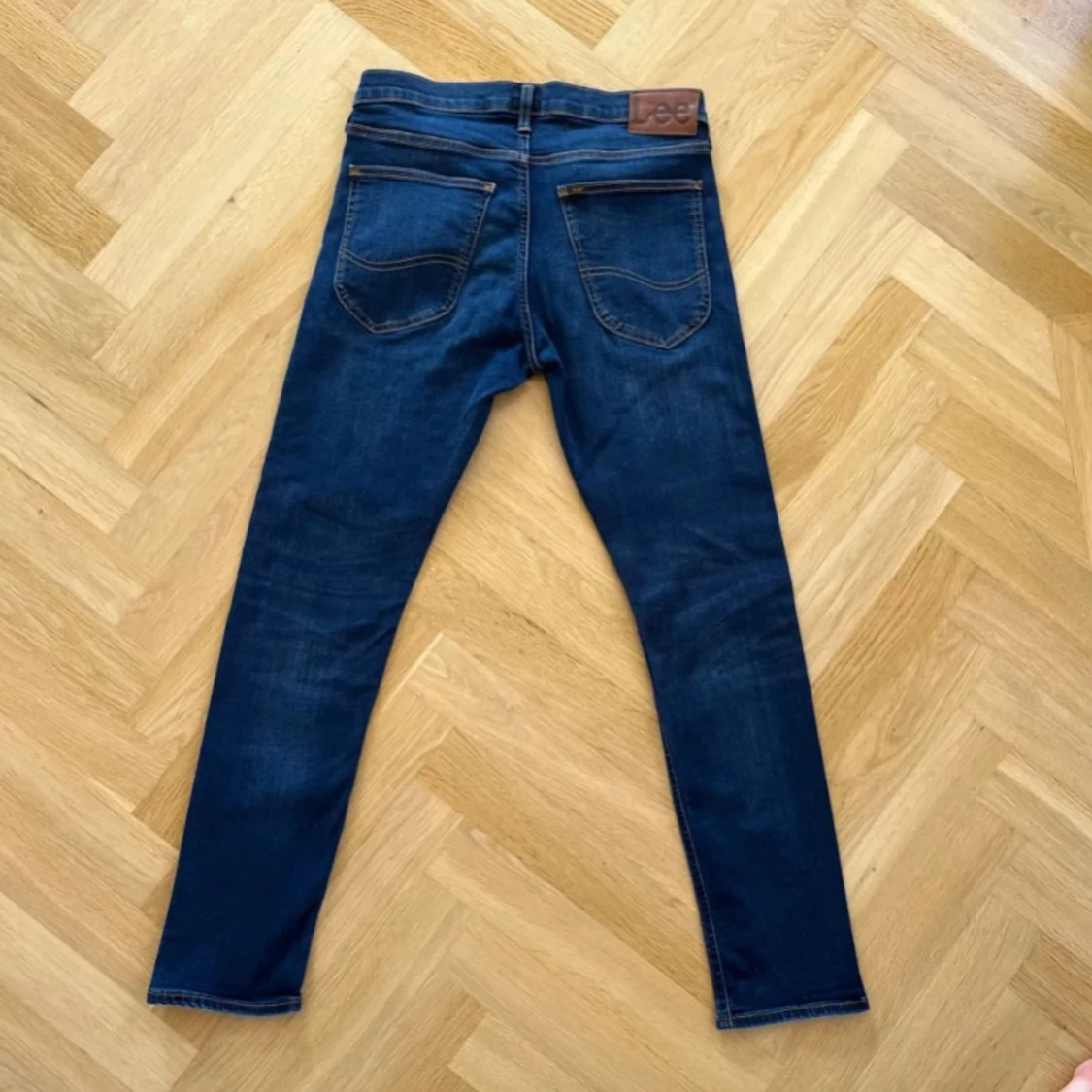 Mörkblå jeansbyxor från Lee - 1