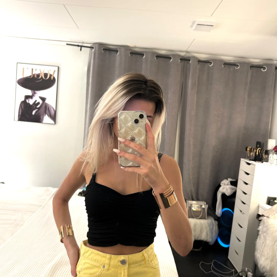 Gula jeansshorts från Fashino - 2