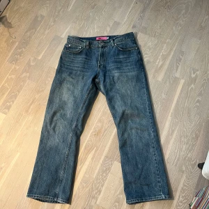 Frog skateboards Bootcut jeans - helt nya 32w 