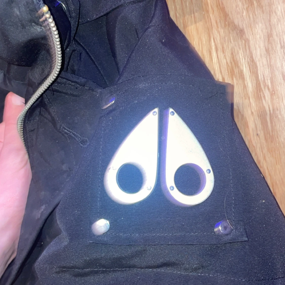 Svart dunjacka från Moose Knuckles - 1