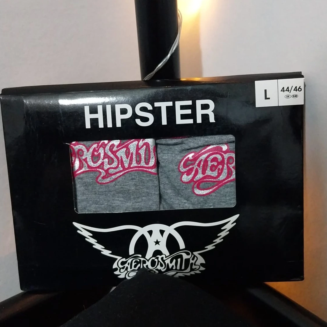 Grå hipstertrosa med Aerosmith-tryck - 3